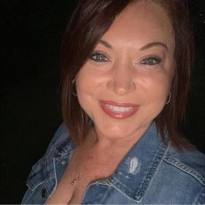 Meet your Posher, Genia